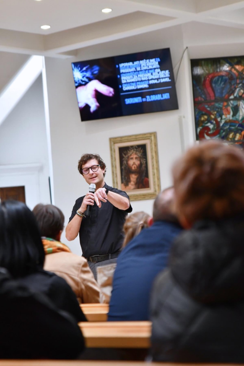 01_d360011b-9dc3-4565-8316-02d02b3fbd2a